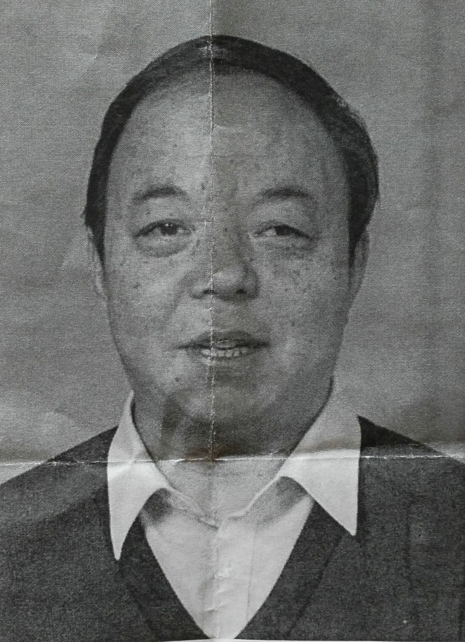 沉痛悼念郑晓龙老师